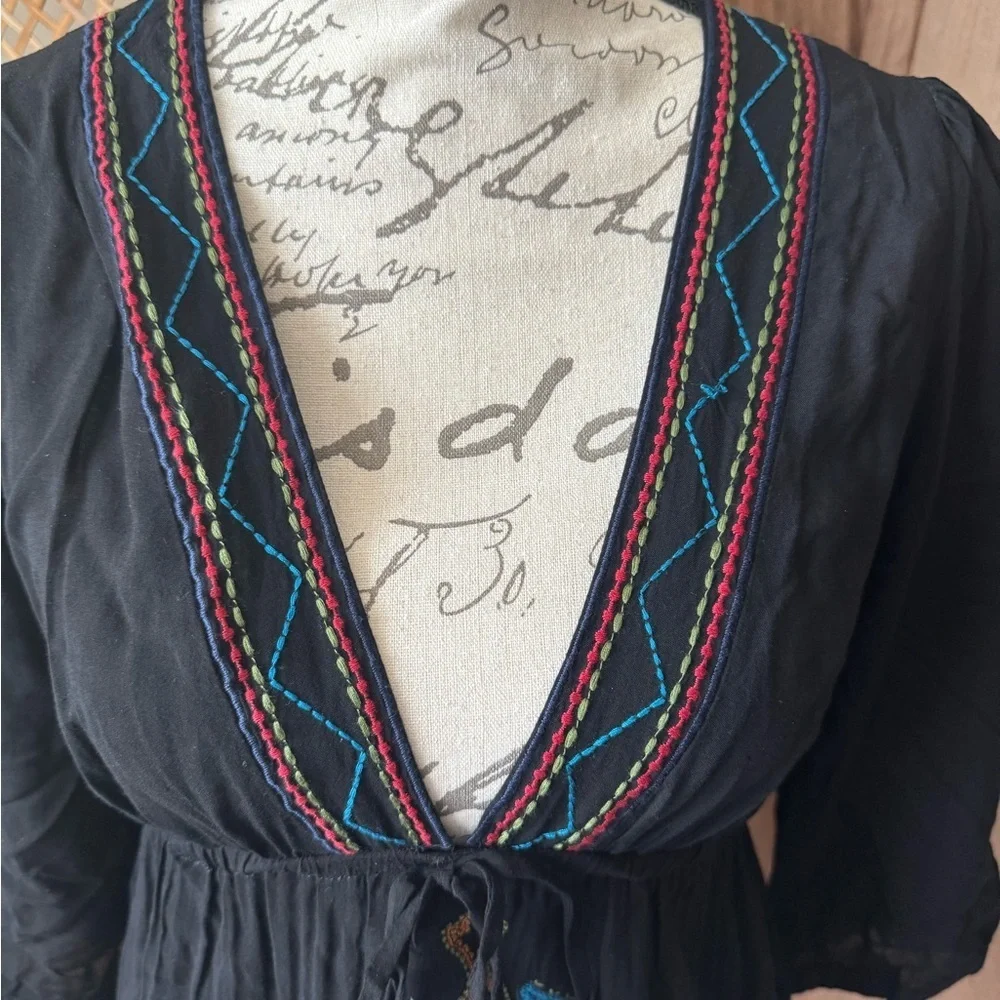Black Boho Embroidery Tunic Top - Picture 6 of 12
